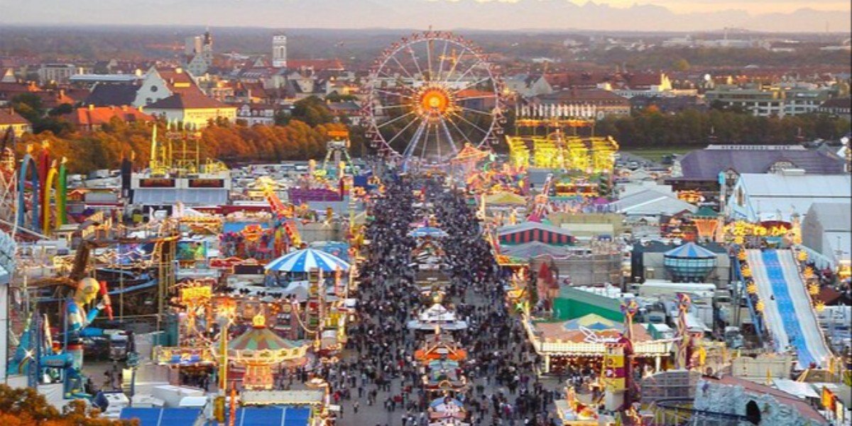 OKTOBERFEST BLUMENAU + ( BALNEÁRIO C ) - 16 À 18 DE OUTUBRO.