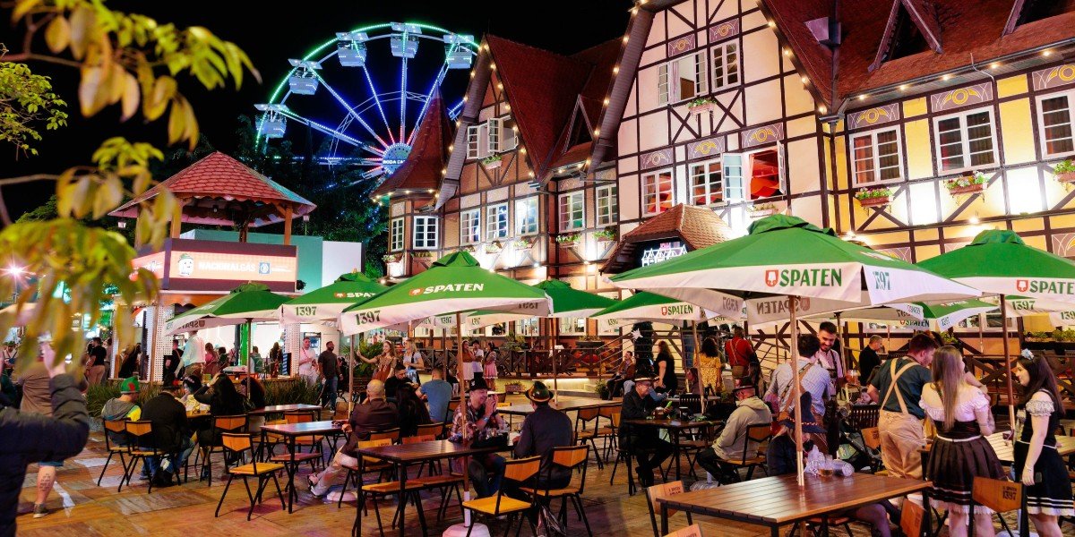 OKTOBERFEST BLUMENAU + ( BALNEÁRIO C ) - 15 À 17 DE OUTUBRO. 2027